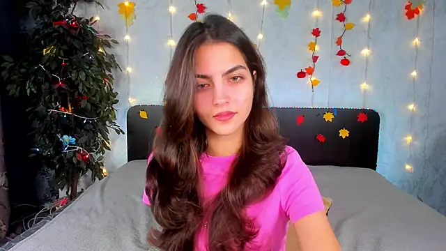 Milana_Crystal_ from StripChat