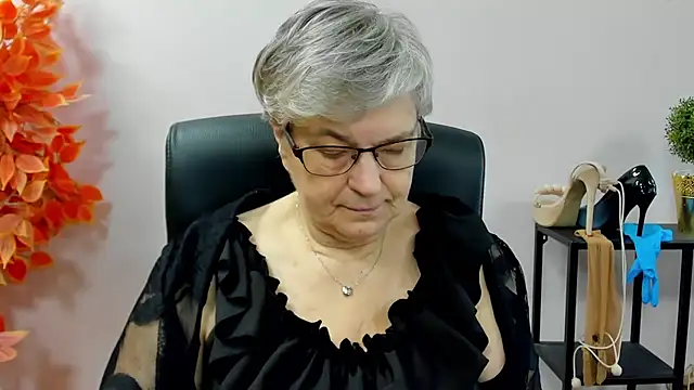 irisdream - IrisDream's free webcam - UK Sex Cams