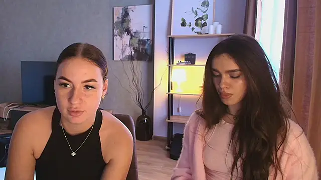 MayaGlow Live Webcam on Stripchat