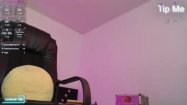 Abbyjoness21 from StripChat is inFreechat