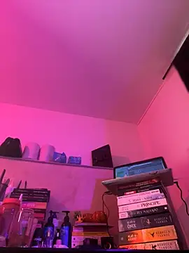 Webcam Model (JulianaCastillo)  is live.Free join now!