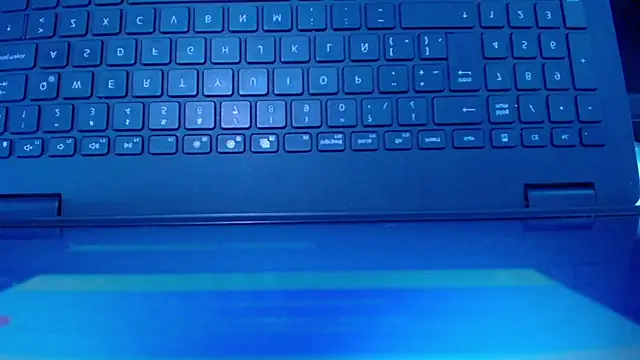 cairohot - Cairohot's free webcam - UK Sex Cams