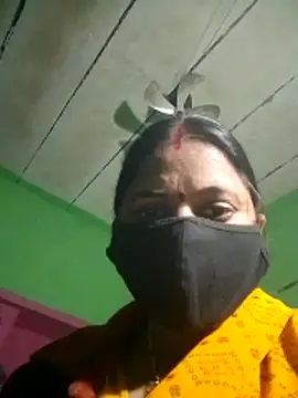 QRESABABY from StripChat is inFreechat