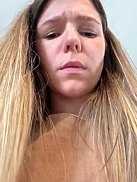 lucie_mehott (F young) - GROS 🎁