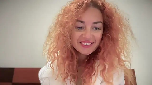 reddgiirl - Reddgiirl's free webcam - UK Sex Cams