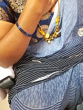 Tamil_Ammani live cam
