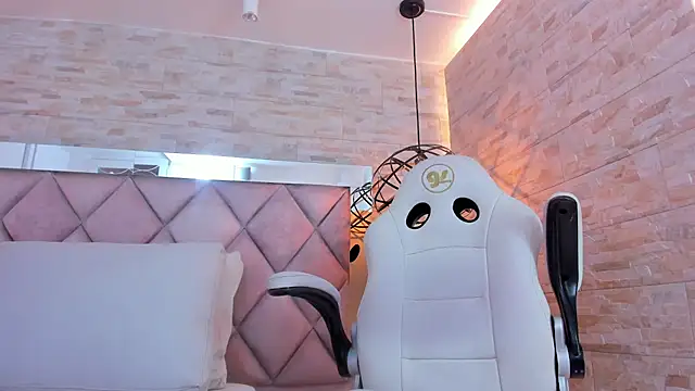 megan_shinee - Megan_shinee's free webcam - UK Sex Cams