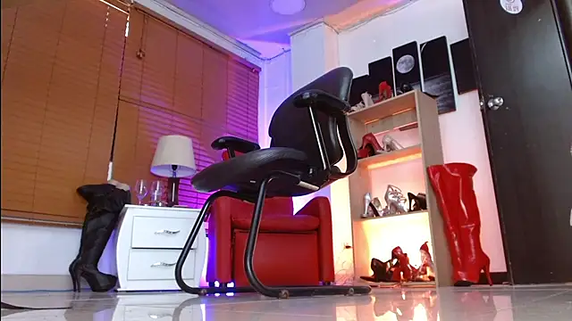 paola_xm - Paola_xm's free webcam - UK Sex Cams