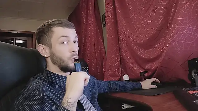 333Alone_in_theDark777