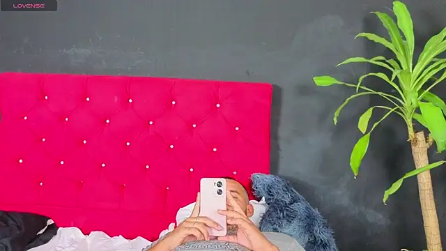 cloe_bigasss - Cloe_bigasss's free webcam - UK Sex Cams