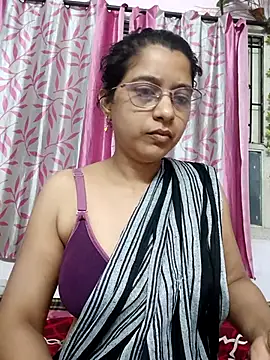 thanusi_2 Live Webcam on Stripchat