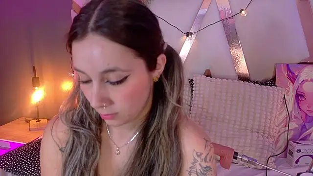 ambarhills_1 - AmbarHills_1's free webcam - UK Sex Cams