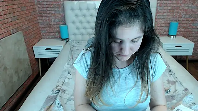 holliy_cooper - Holliy_Cooper's free webcam - UK Sex Cams