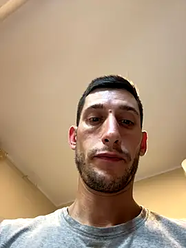 Gionnytav Live Webcam on Stripchat