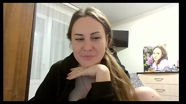 meadoweyes - MeadowEyes's free webcam - UK Sex Cams