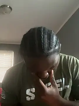 Festivitiesking1 Live Webcam on Stripchat