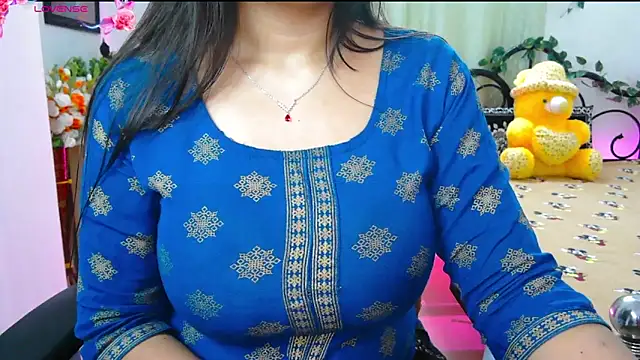 thyAnvi Live Webcam on Stripchat