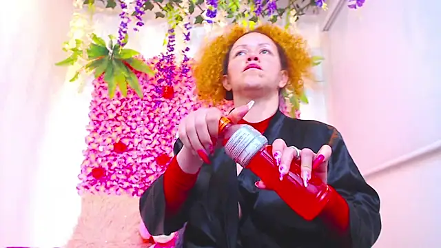 blonde_sexyhot - BLONDE_SEXYHOT's free webcam - UK Sex Cams