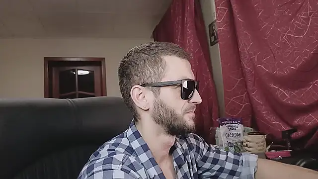 333Alone_in_theDark777