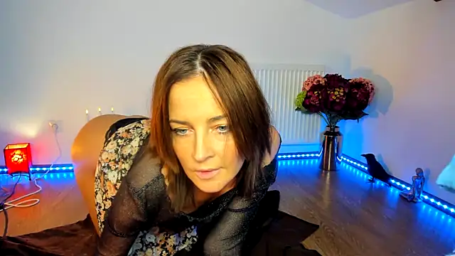 vicioussiren - ViciousSiren's free webcam - UK Sex Cams