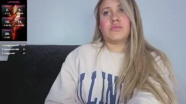 eleecttraa_12 - Eleecttraa_12's free webcam - UK Sex Cams