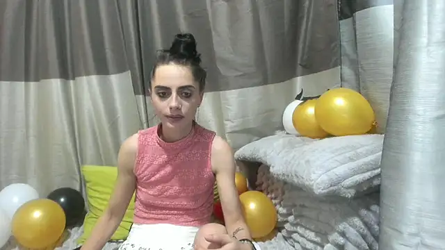 jessystarr - Jessystarr's free webcam - UK Sex Cams