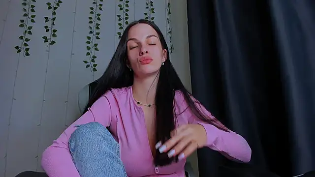 karlasim - KarlaSim's free webcam - UK Sex Cams