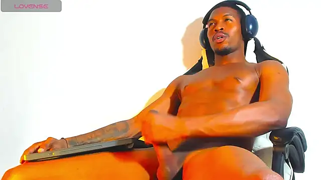 amir_mikelsen - Amir_mikelsen's free webcam