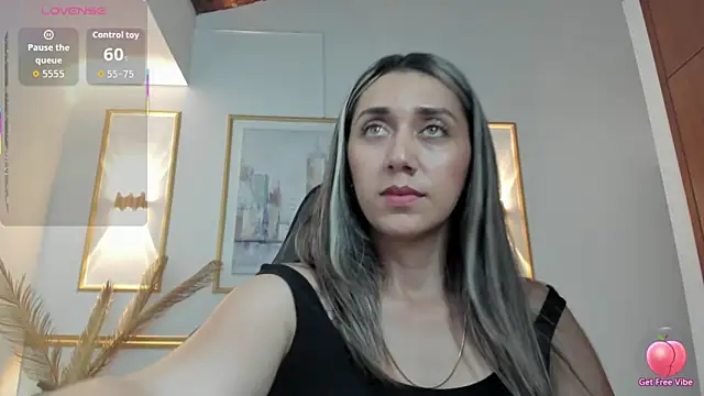 karlyy_ - Karlyy_'s free webcam