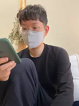 tom19899q live cam screenshot male from Japan on SexOnline.top – Live Cams, Videos, GIFs & Chat