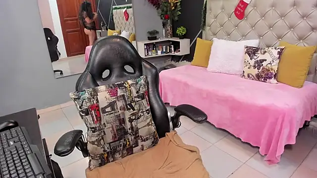 kris_milff - Kris_milff's free webcam - UK Sex Cams