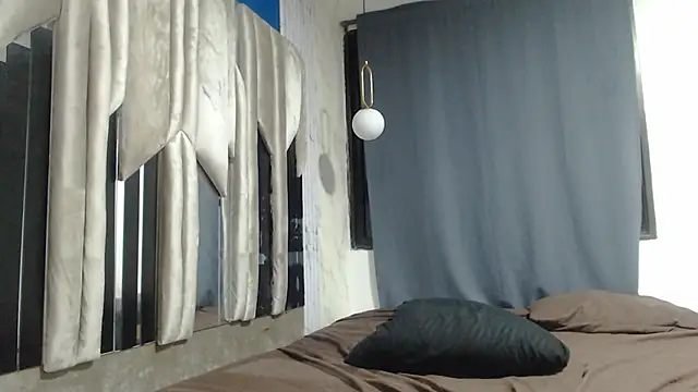 kiraawild - KiraaWild's free webcam - UK Sex Cams