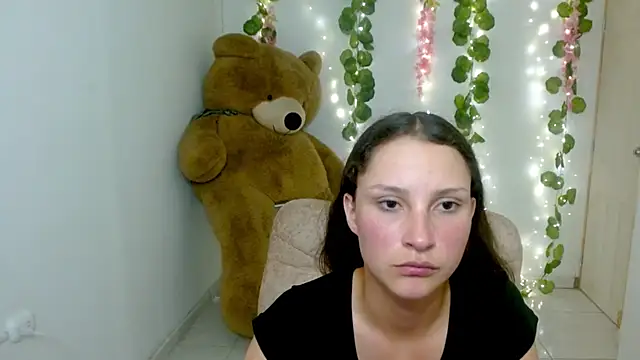 scarlet160920 - Scarlet160920's free webcam