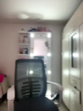 emmily_19 xxx live show