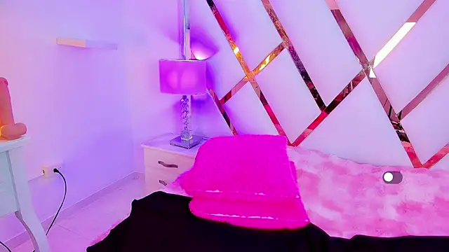 samymilf4 - Samymilf4's free webcam - UK Sex Cams