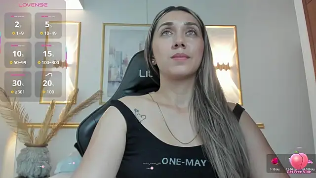 karlyy_ - Karlyy_'s free webcam