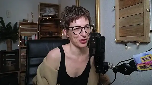 antifistin xxx live show