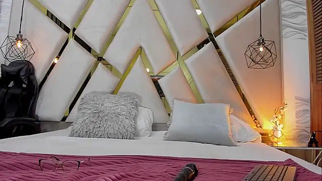 FernandaRousse webcam stripchat model stream image