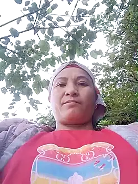 Love-Mama33 live cam screenshot malefemale on Gratis Show – Free Live Cams