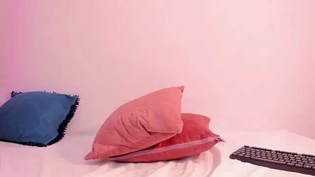  Mia_Duarte1 chat room