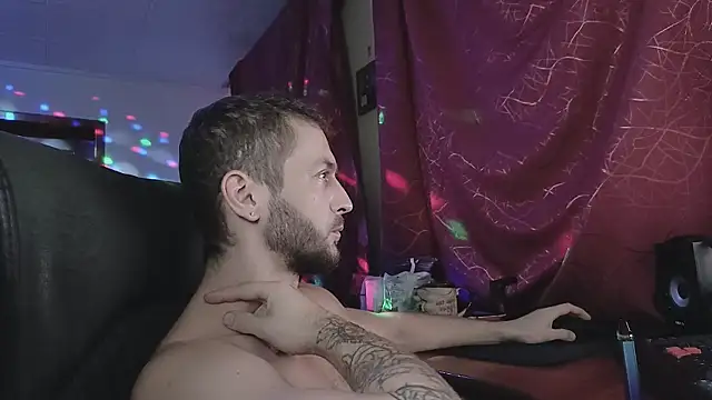 333Alone_in_theDark777