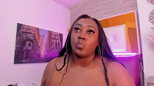 ShaniaBrownn live show on StripChat 