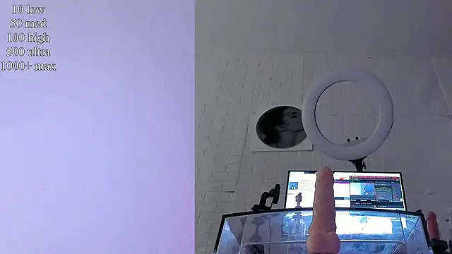 Dakota_Blare Live Webcam on Stripchat