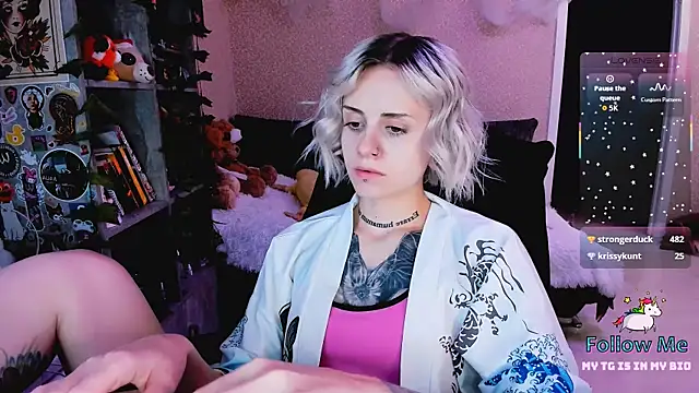 nanimoore - NaniMoore's free webcam