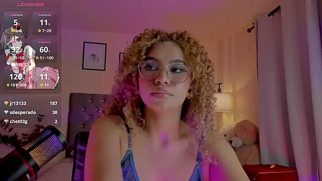 oxanafedorova1- - OxanaFedorova1-'s free webcam