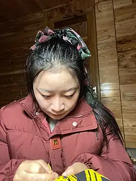 violet-00 live cam screenshot female from Vietnam on Gratis Show – Free Live Cams