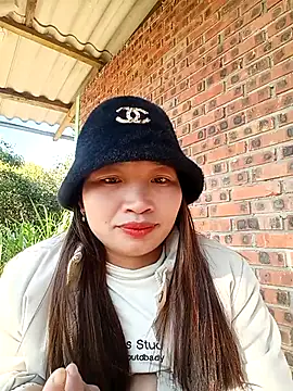 sowbibi - Sowbibi's free webcam - UK Sex Cams