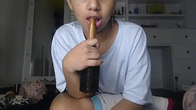 ternura_x (F teen) - bailar desnuda