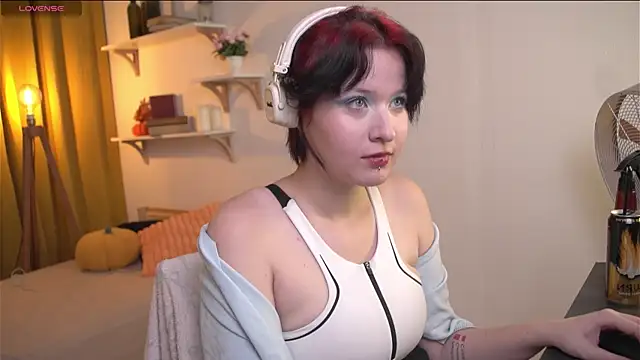 bluebeell (F teen) - closeup <3