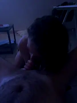 ellafr13 - Ellafr13's free webcam - UK Sex Cams